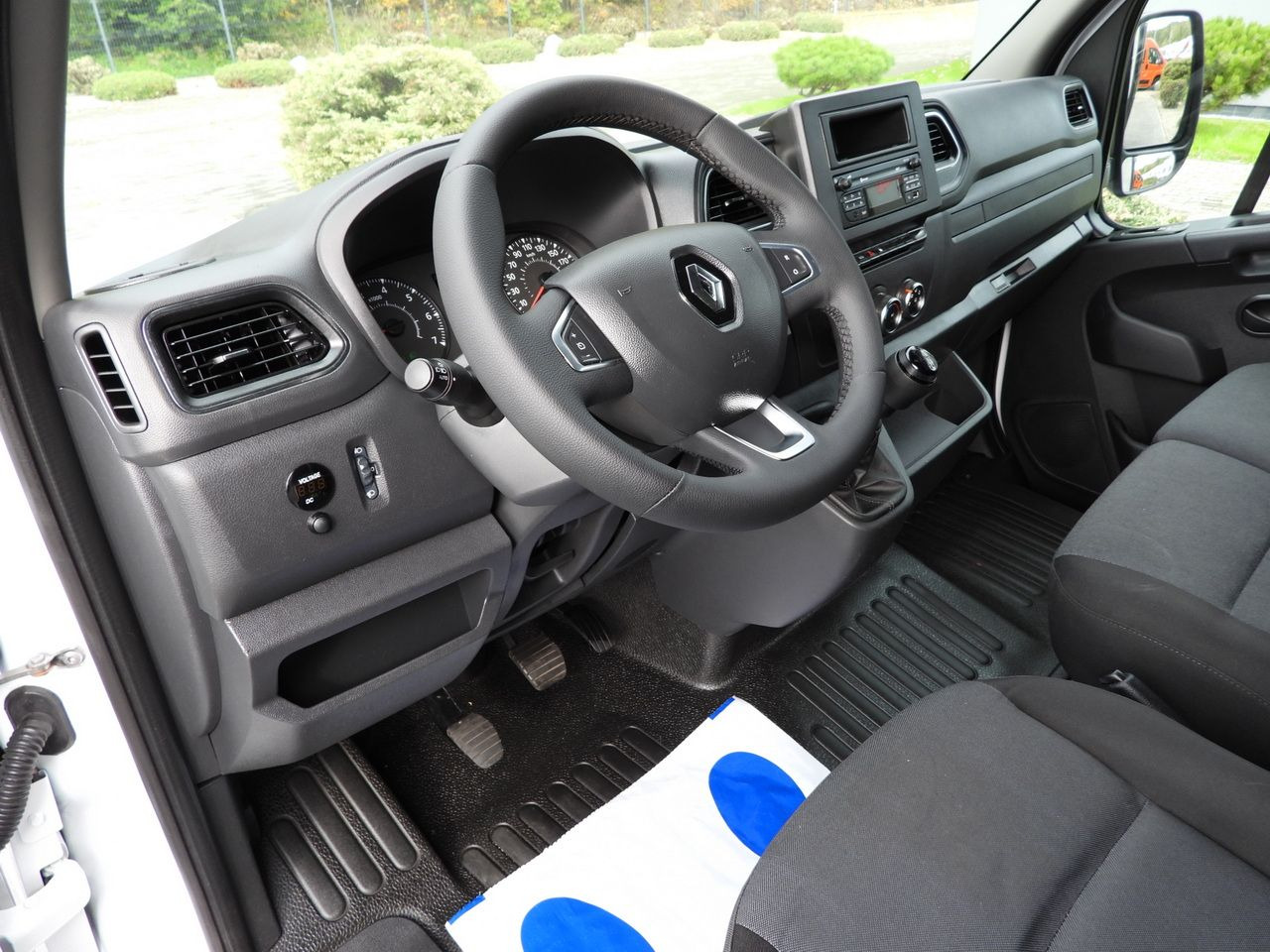 RENAULT MASTER TARPAULIN LIFT 10 PALLETS CRUISE CONTROL LED LIGHTS AIR CONDITIONING 165HP - Furgoneta con lona: foto 2 RENAULT MASTER TARPAULIN LIFT 10 PALLETS CRUISE CONTROL LED LIGHTS AIR CONDITIONING 165HP - Furgoneta con lona: foto 2