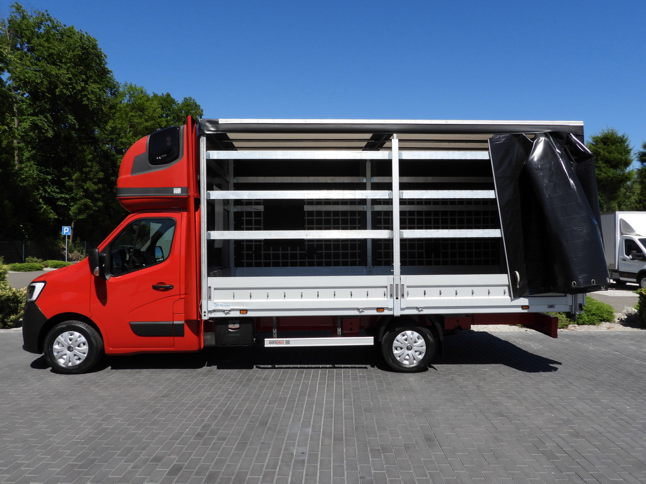 Furgoneta con lona RENAULT MASTER TARPAULIN WEBASTO CRUISE CONTROL LED LIGHTS PNEUMATICS AIR CONDITIONING 165HP: foto 9 Furgoneta con lona RENAULT MASTER TARPAULIN WEBASTO CRUISE CONTROL LED LIGHTS PNEUMATICS AIR CONDITIONING 165HP: foto 9