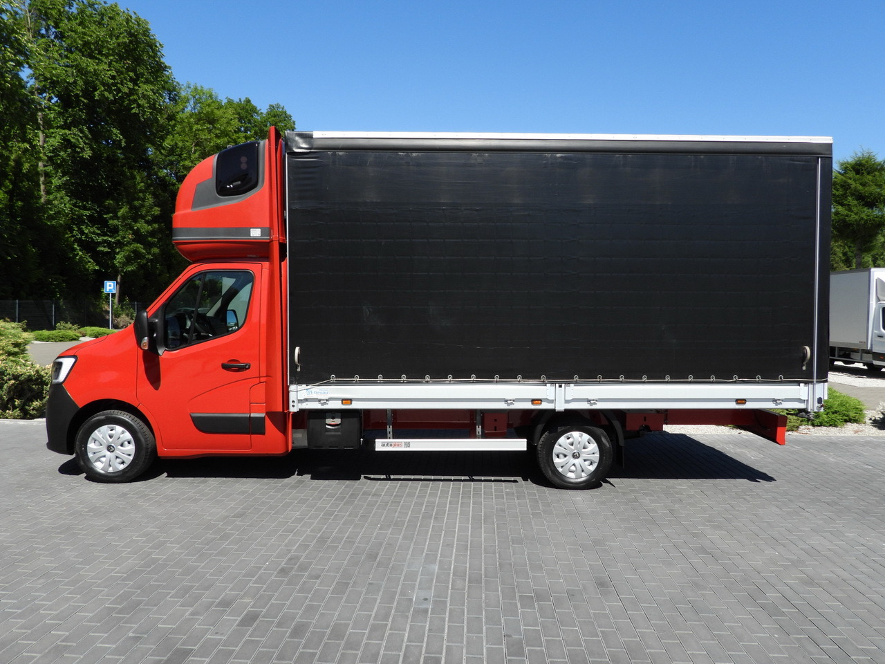 Furgoneta con lona RENAULT MASTER TARPAULIN WEBASTO CRUISE CONTROL LED LIGHTS PNEUMATICS AIR CONDITIONING 165HP: foto 8 Furgoneta con lona RENAULT MASTER TARPAULIN WEBASTO CRUISE CONTROL LED LIGHTS PNEUMATICS AIR CONDITIONING 165HP: foto 8