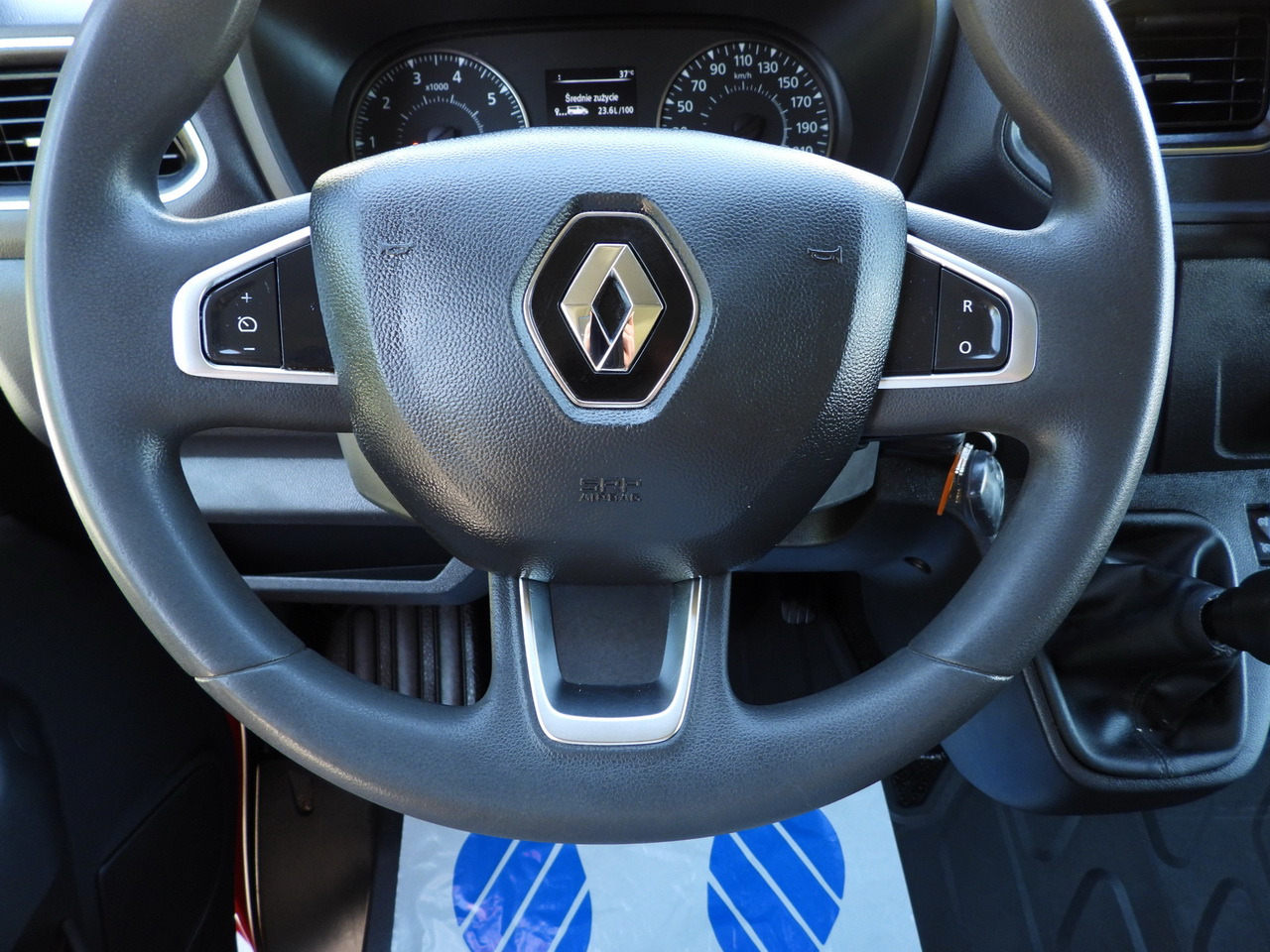 Furgoneta con lona RENAULT MASTER TARPAULIN WEBASTO CRUISE CONTROL LED LIGHTS PNEUMATICS AIR CONDITIONING 165HP: foto 36 Furgoneta con lona RENAULT MASTER TARPAULIN WEBASTO CRUISE CONTROL LED LIGHTS PNEUMATICS AIR CONDITIONING 165HP: foto 36