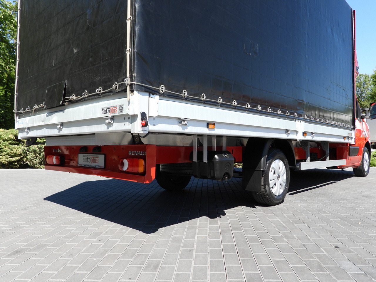 Furgoneta con lona RENAULT MASTER TARPAULIN WEBASTO CRUISE CONTROL LED LIGHTS PNEUMATICS AIR CONDITIONING 165HP: foto 25 Furgoneta con lona RENAULT MASTER TARPAULIN WEBASTO CRUISE CONTROL LED LIGHTS PNEUMATICS AIR CONDITIONING 165HP: foto 25