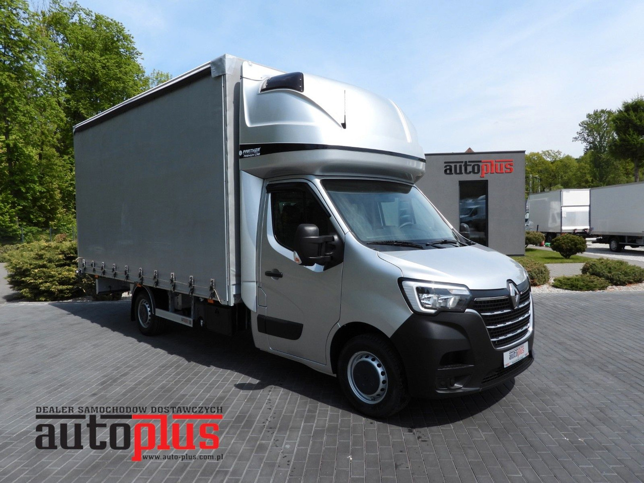 Renault MASTER PRITSCHE PLANE 10 PALETTEN WEBASTO A/C - Furgoneta con lona: foto 1 Renault MASTER PRITSCHE PLANE 10 PALETTEN WEBASTO A/C - Furgoneta con lona: foto 1