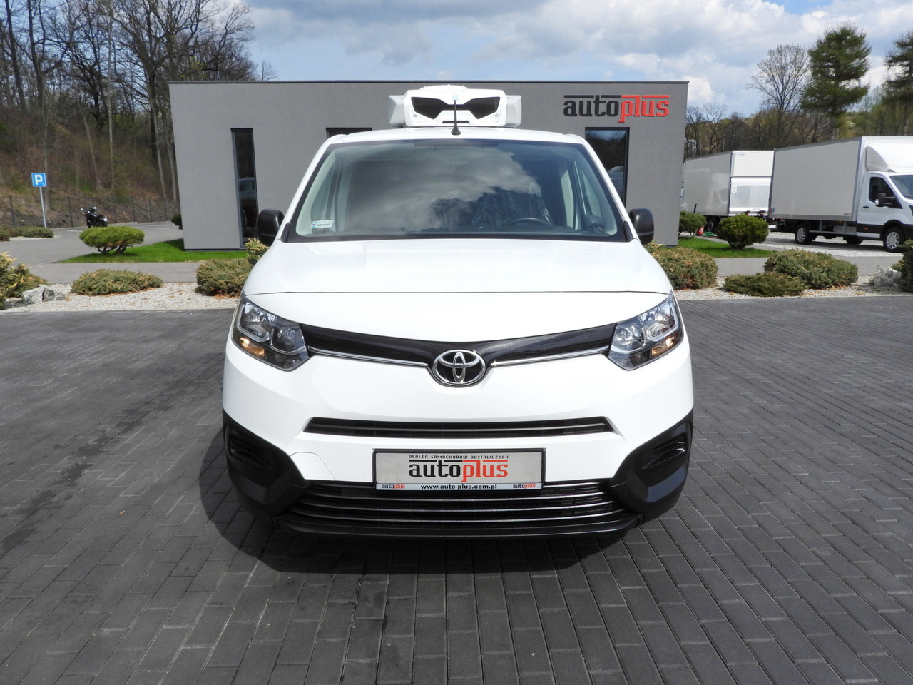 TOYOTA PROACE CITY REFRIGERATOR VAN -15*C POWER SUPPLY 230V CRUISE CONTROL AIR CONDITIONING 100HP - Furgoneta frigorifica: foto 5 TOYOTA PROACE CITY REFRIGERATOR VAN -15*C POWER SUPPLY 230V CRUISE CONTROL AIR CONDITIONING 100HP - Furgoneta frigorifica: foto 5