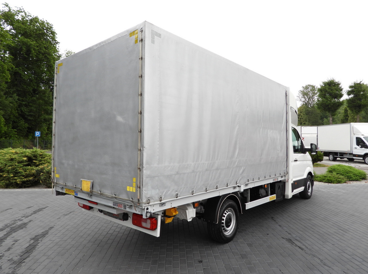 VOLKSWAGEN CRAFTER TARPAULIN 8 PALLETS WEBASTO CRUISE CONTROL LED LIGHTS AIR CONDITIONING 180HP - Furgoneta con lona: foto 3 VOLKSWAGEN CRAFTER TARPAULIN 8 PALLETS WEBASTO CRUISE CONTROL LED LIGHTS AIR CONDITIONING 180HP - Furgoneta con lona: foto 3