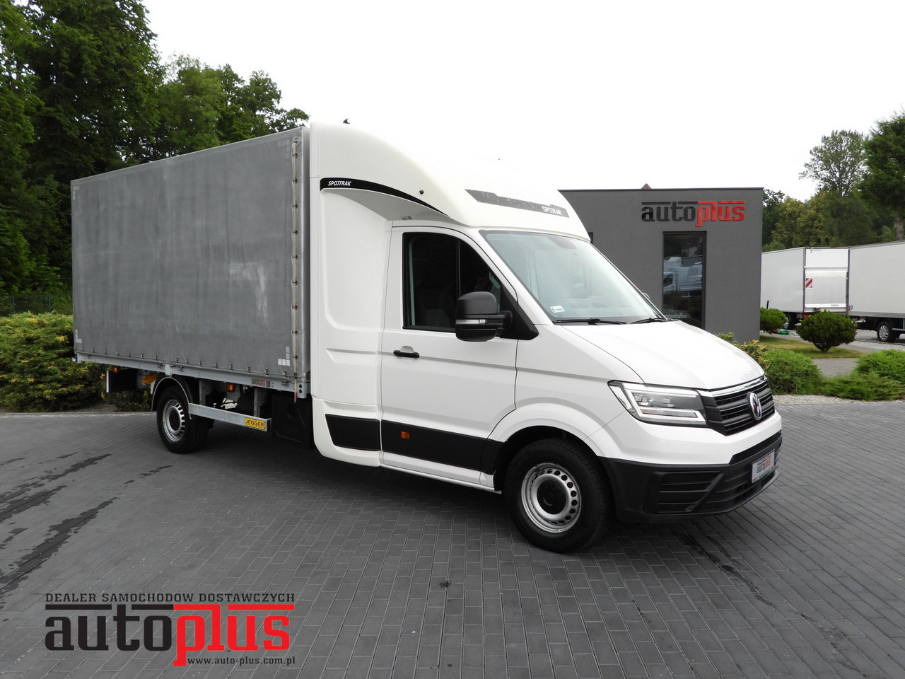 VOLKSWAGEN CRAFTER TARPAULIN 8 PALLETS WEBASTO CRUISE CONTROL LED LIGHTS AIR CONDITIONING 180HP - Furgoneta con lona: foto 1 VOLKSWAGEN CRAFTER TARPAULIN 8 PALLETS WEBASTO CRUISE CONTROL LED LIGHTS AIR CONDITIONING 180HP - Furgoneta con lona: foto 1