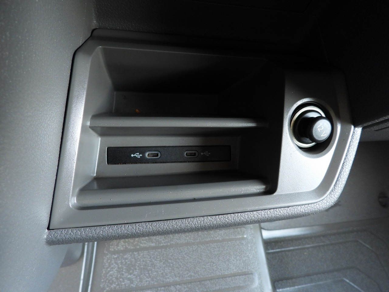 Furgoneta con lona VOLKSWAGEN CRAFTER TARPAULIN LIFT 8 PALLETS CRUISE CONTROL LED LIGHTS TWIN WHEELS AIR CONDITIONING  180HP: foto 41