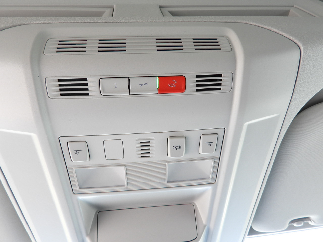 Furgoneta con lona VOLKSWAGEN CRAFTER TARPAULIN LIFT 8 PALLETS CRUISE CONTROL LED LIGHTS TWIN WHEELS AIR CONDITIONING  180HP: foto 45