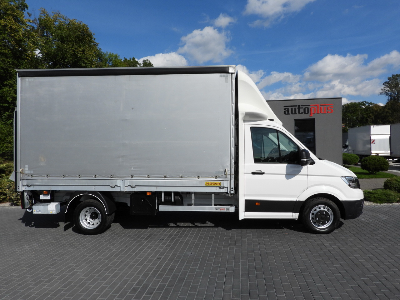 Furgoneta con lona VOLKSWAGEN CRAFTER TARPAULIN LIFT 8 PALLETS CRUISE CONTROL LED LIGHTS TWIN WHEELS AIR CONDITIONING  180HP: foto 7