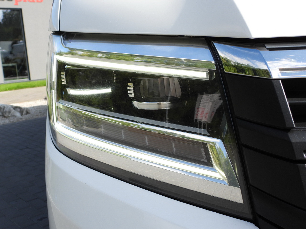 Furgoneta con lona VOLKSWAGEN CRAFTER TARPAULIN LIFT 8 PALLETS CRUISE CONTROL LED LIGHTS TWIN WHEELS AIR CONDITIONING  180HP: foto 25