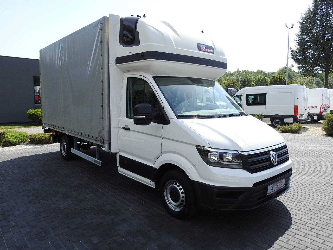 VOLKSWAGEN CRAFTER TARPAULIN LIFT 8 PALLETS WEBASTO CRUISE CONTROL 180HP - Furgoneta con lona: foto 4 VOLKSWAGEN CRAFTER TARPAULIN LIFT 8 PALLETS WEBASTO CRUISE CONTROL 180HP - Furgoneta con lona: foto 4