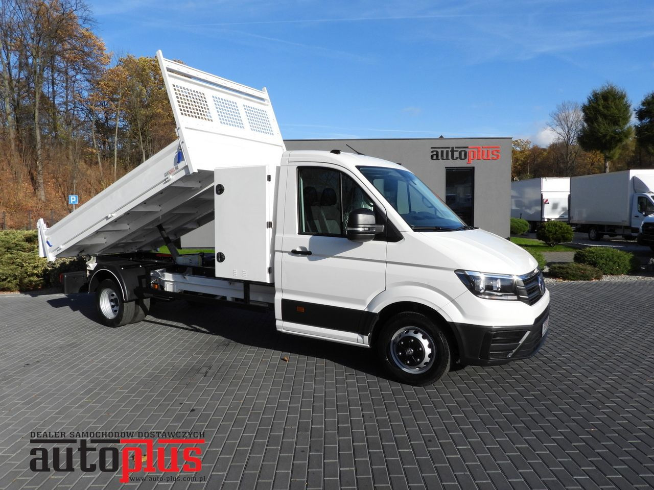 VOLKSWAGEN CRAFTER TIPPER CRUISE CONTROL NAVIGATION TWIN WHEELS AIR CONDITIONING  180HP - Furgoneta basculante: foto 1 VOLKSWAGEN CRAFTER TIPPER CRUISE CONTROL NAVIGATION TWIN WHEELS AIR CONDITIONING  180HP - Furgoneta basculante: foto 1