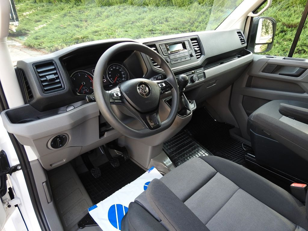 Volkswagen CRAFTER PRITSCHE PLANE 10 PALETTEN WEBASTO A/C - Furgoneta con lona, Furgoneta combi: foto 2 Volkswagen CRAFTER PRITSCHE PLANE 10 PALETTEN WEBASTO A/C - Furgoneta con lona, Furgoneta combi: foto 2