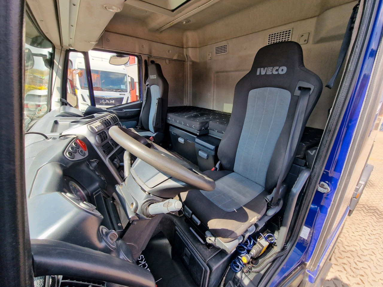 Cabeza tractora Iveco Stralis 420 / Nebenabtrieb / Kipphydraulik / LOF: foto 16 Cabeza tractora Iveco Stralis 420 / Nebenabtrieb / Kipphydraulik / LOF: foto 16