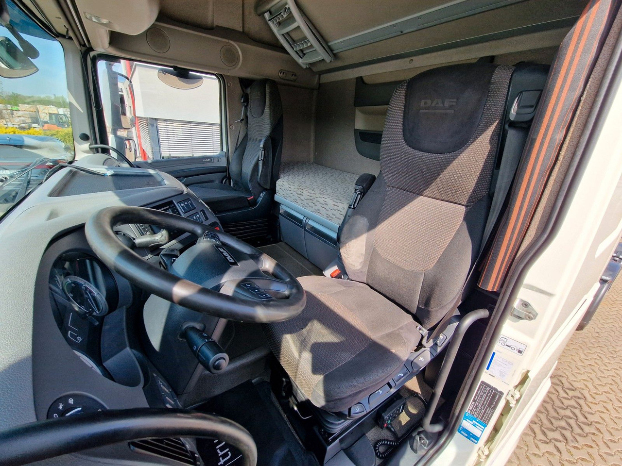 Camión portacontenedore/ Intercambiable DAF XF 460 FAN / Intarder / Lenkachse / Standklima: foto 15