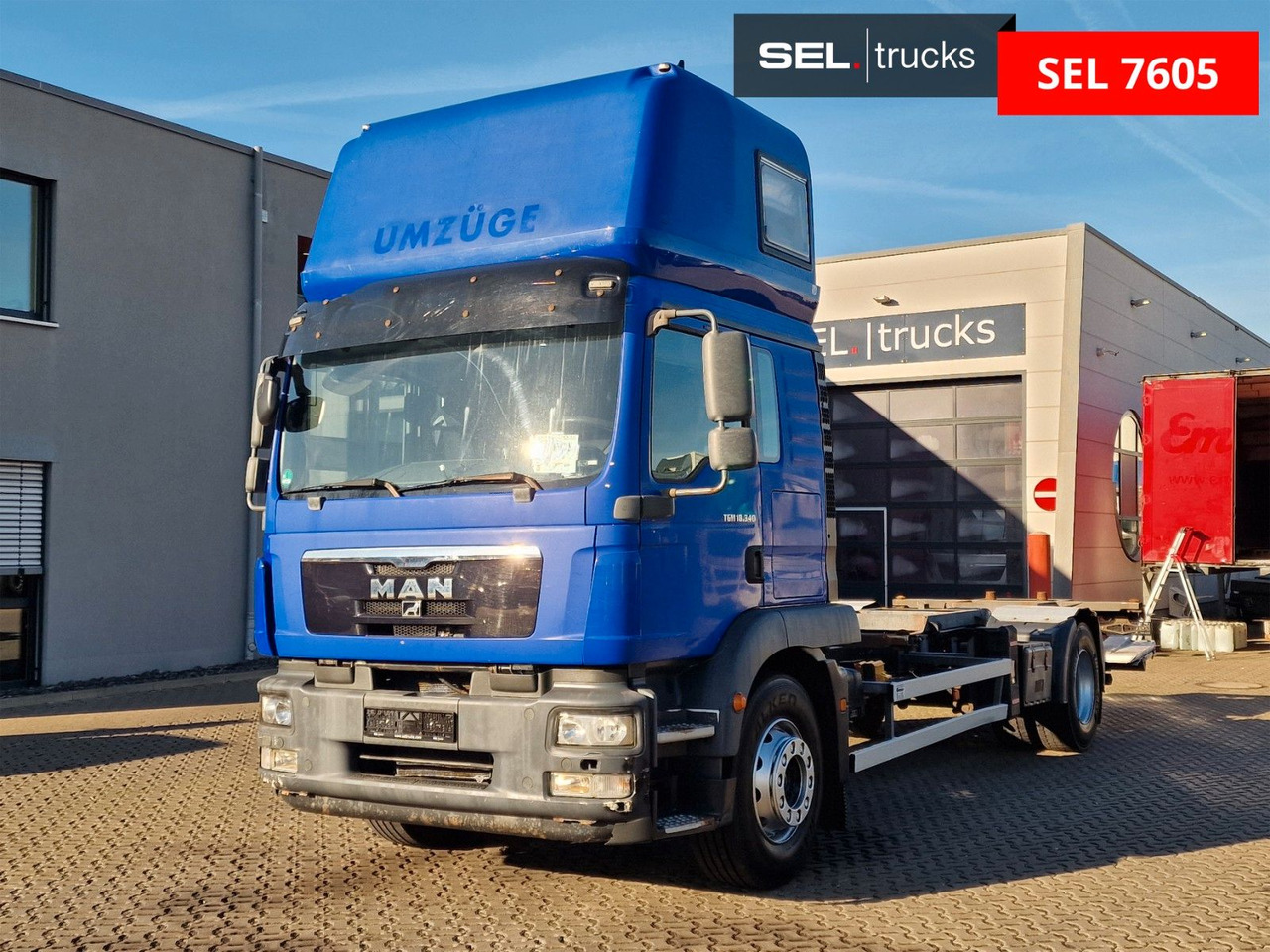 MAN TGM 18.340 4X2 LL / Ladebordwand / 3 Betten - Camión portacontenedore/ Intercambiable: foto 1 MAN TGM 18.340 4X2 LL / Ladebordwand / 3 Betten - Camión portacontenedore/ Intercambiable: foto 1