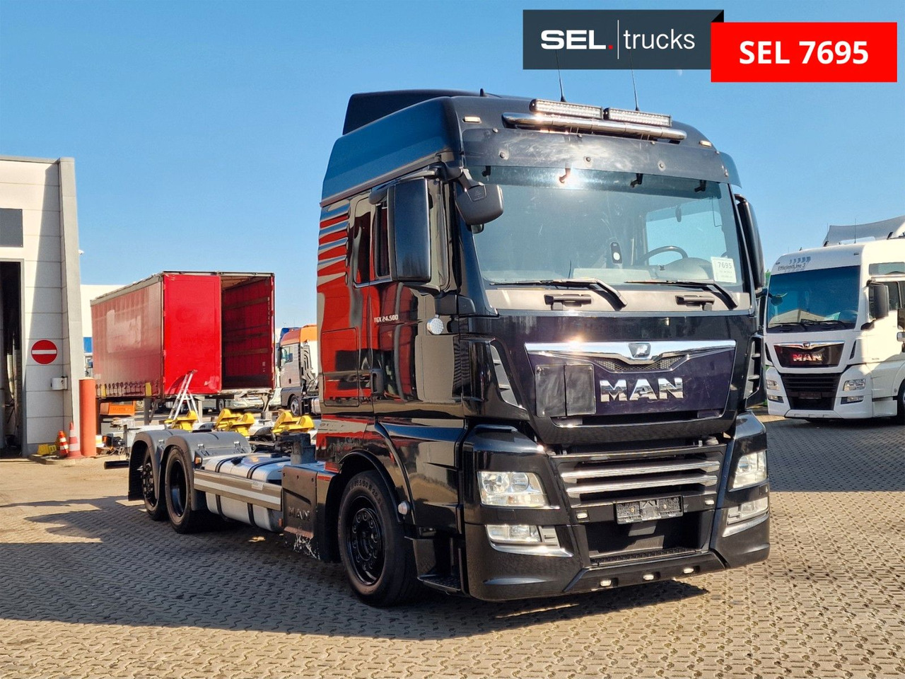 MAN TGX 24.500 6X2-2 LL-U / Intarder / Xeno / LOW KM - Camión portacontenedore/ Intercambiable: foto 3 MAN TGX 24.500 6X2-2 LL-U / Intarder / Xeno / LOW KM - Camión portacontenedore/ Intercambiable: foto 3