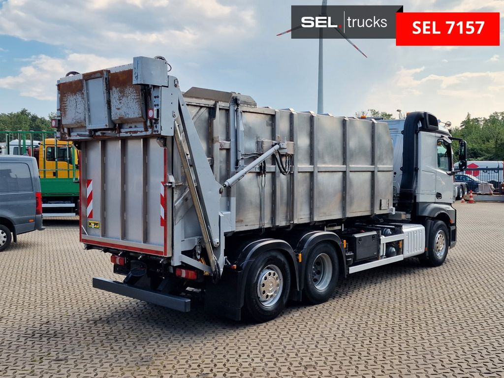 Mercedes-Benz Actros 2545 / Tierkadaver / mit Waage Mercedes-Benz Actros 2545 /für Tierkadaver / mit Waage - Camión volquete: foto 5 Mercedes-Benz Actros 2545 / Tierkadaver / mit Waage Mercedes-Benz Actros 2545 /für Tierkadaver / mit Waage - Camión volquete: foto 5