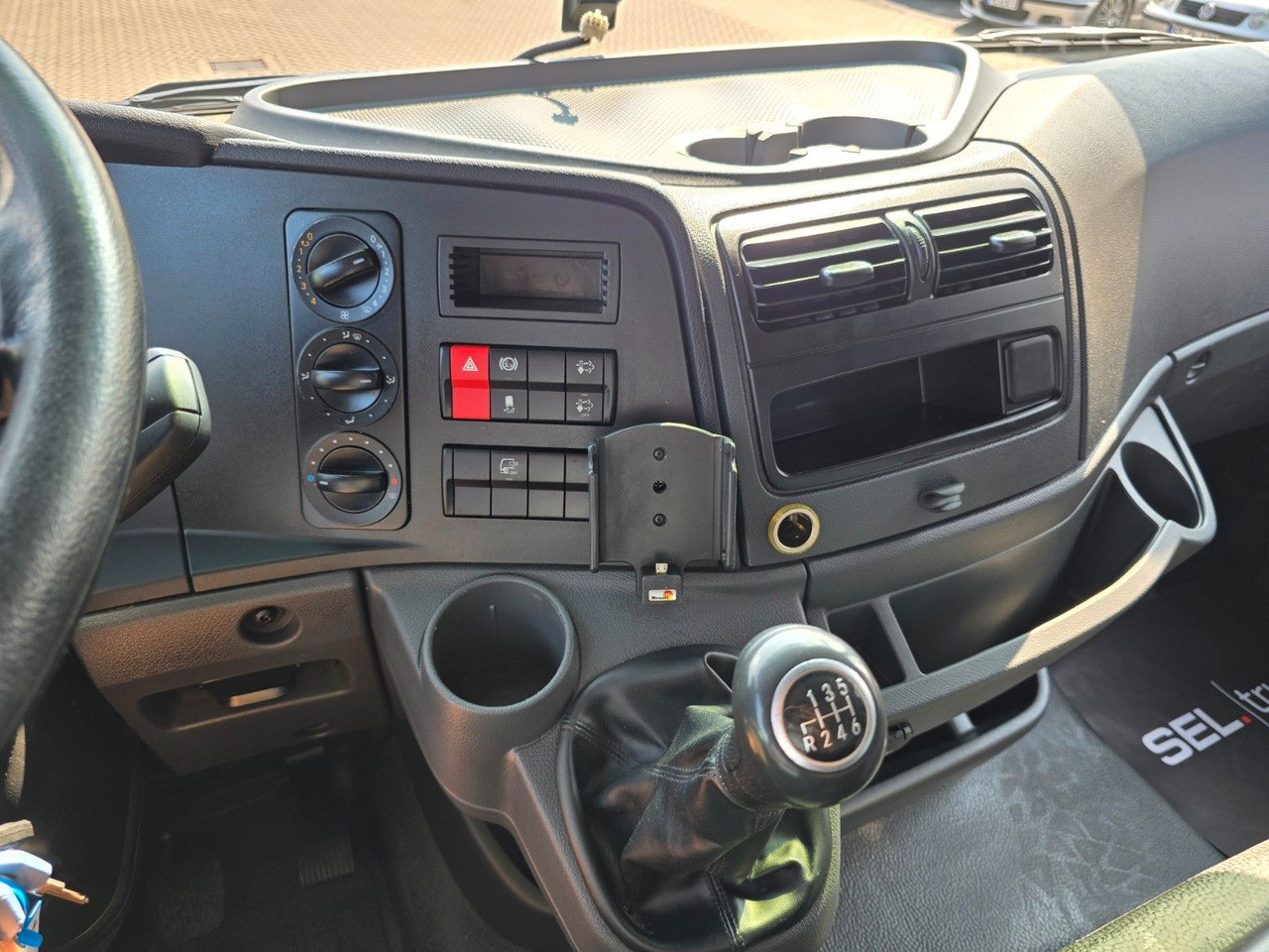 Camión caja cerrada Mercedes-Benz Atego 1221 / Ladebordwand: foto 25