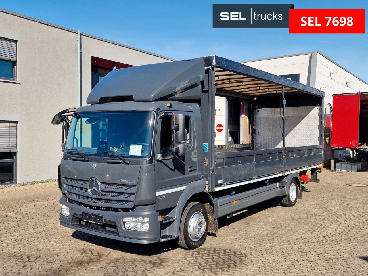 Mercedes-Benz Atego 1221 / Ladebordwand - Camión lona: foto 1 Mercedes-Benz Atego 1221 / Ladebordwand - Camión lona: foto 1