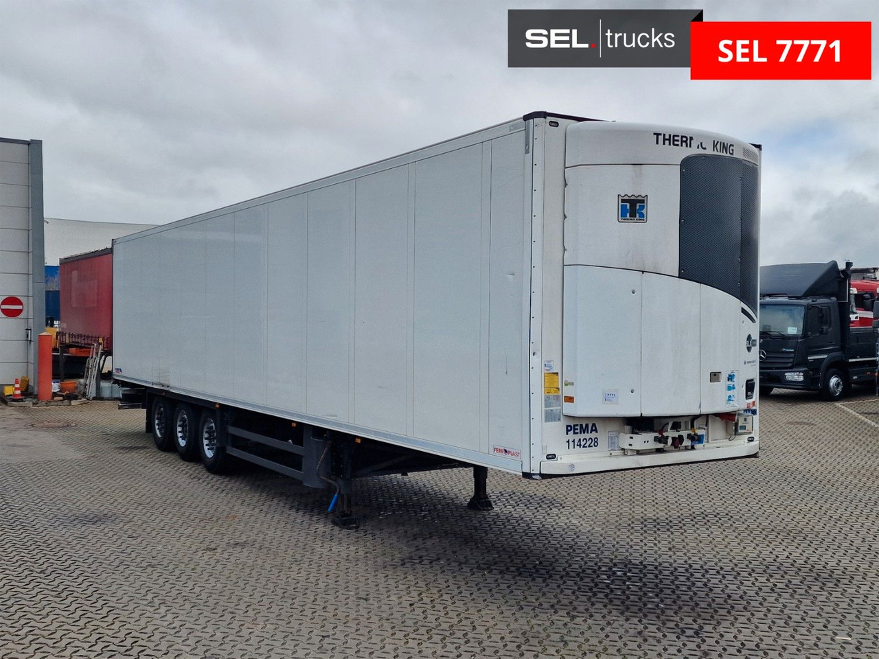 Schmitz Cargobull SKO 24/L 13.4 FP 45 COOL/Trennwand + Doppelverd. - Semirremolque frigorífico: foto 4 Schmitz Cargobull SKO 24/L 13.4 FP 45 COOL/Trennwand + Doppelverd. - Semirremolque frigorífico: foto 4