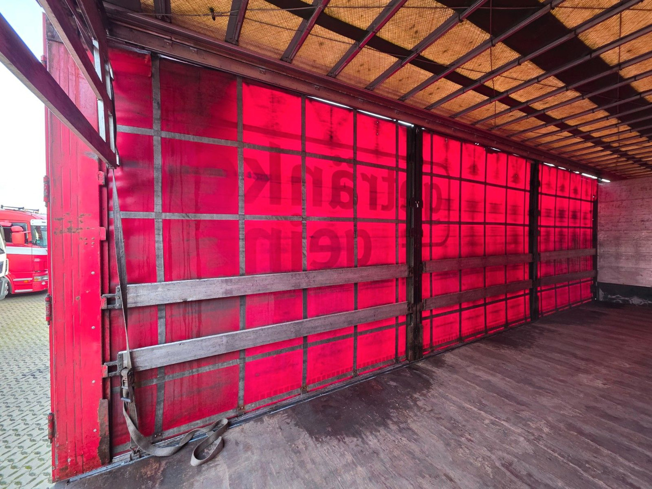 Semirremolque transporte de bebidas Schwarzmüller SJ: foto 15