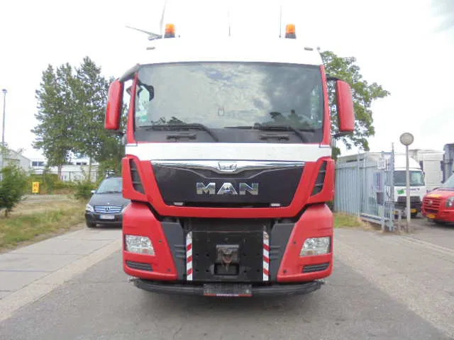 MAN TGX 33.480 6X4 Manual Gearbox Retarder - Cabeza tractora: foto 2 MAN TGX 33.480 6X4 Manual Gearbox Retarder - Cabeza tractora: foto 2