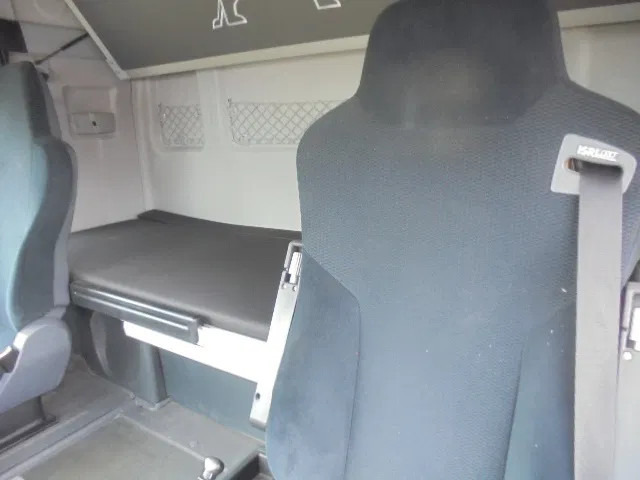 Cabeza tractora MAN TGX 33.480 6X4 Manual Gearbox Retarder: foto 11