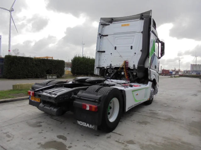 Mercedes-Benz Actros 1842 LS EUR6 - Cabeza tractora: foto 4 Mercedes-Benz Actros 1842 LS EUR6 - Cabeza tractora: foto 4