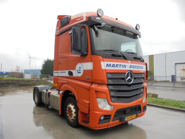 Mercedes-Benz Actros - Cabeza tractora: foto 3 Mercedes-Benz Actros - Cabeza tractora: foto 3