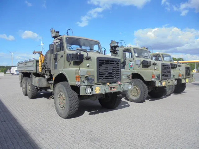 Volvo N 10 6X6 L + FASSI 3X IN STOCK - Camión, Camión grúa: foto 3 Volvo N 10 6X6 L + FASSI 3X IN STOCK - Camión, Camión grúa: foto 3