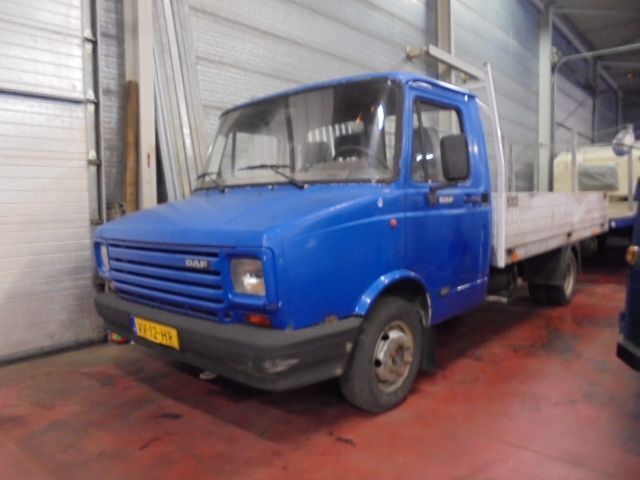 DAF 400 400 - Camión caja abierta: foto 1 DAF 400 400 - Camión caja abierta: foto 1