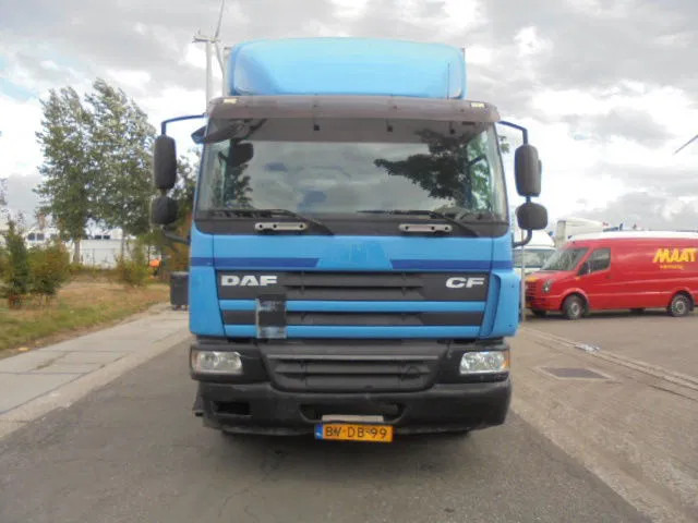 DAF CF 65 220 NL KENTEKEN - Camión caja cerrada: foto 2 DAF CF 65 220 NL KENTEKEN - Camión caja cerrada: foto 2