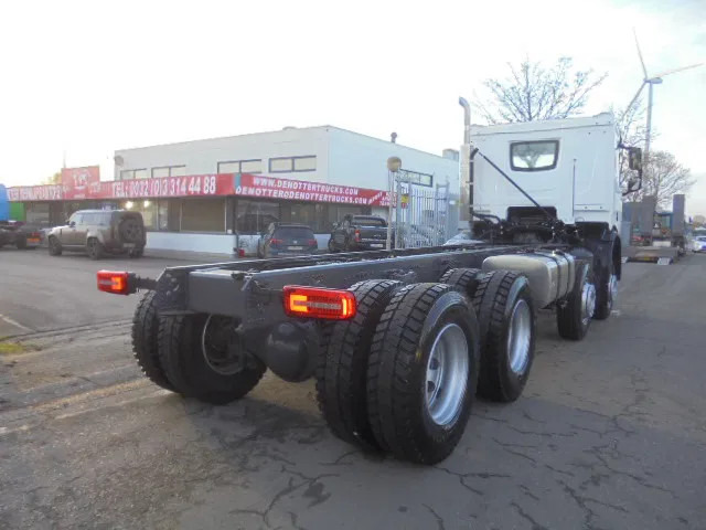 DAF XDC 450 8X4 DEMO UNUSED RHD - Camión chasis: foto 4 DAF XDC 450 8X4 DEMO UNUSED RHD - Camión chasis: foto 4