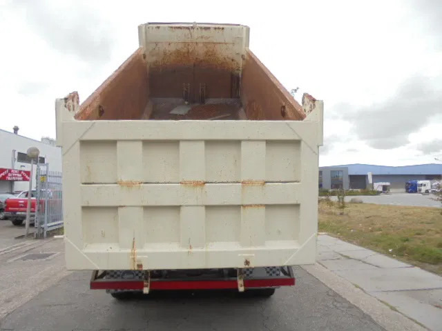 Diversen FOTON DAIMLER TX 3234 6X4 10 IN STOCK FOTON DAIMLER TX 3234 6X4 TAX FREE - Camión volquete: foto 4 Diversen FOTON DAIMLER TX 3234 6X4 10 IN STOCK FOTON DAIMLER TX 3234 6X4 TAX FREE - Camión volquete: foto 4