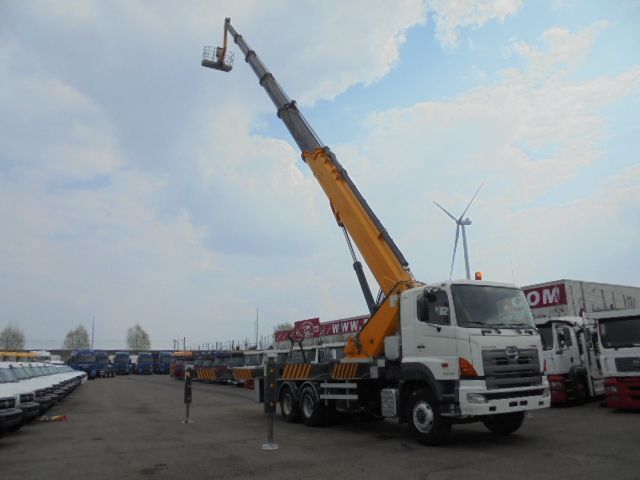 Leasing de Hino 700 6X4 2IN STOCK Hino 700 6X4 2IN STOCK: foto 6
