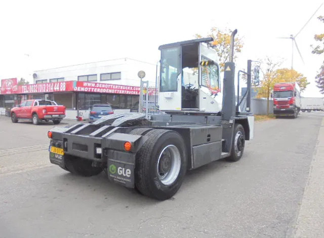 Kalmar TT616I TT616IC-9-L1A8 - Tractor industrial: foto 5 Kalmar TT616I TT616IC-9-L1A8 - Tractor industrial: foto 5