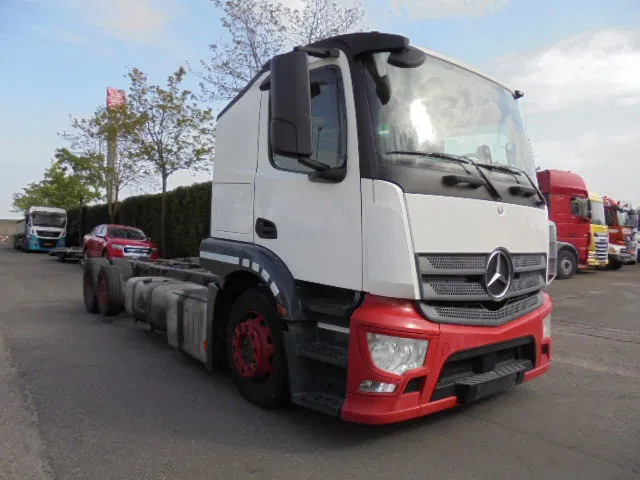 Mercedes-Benz Actros 2336 LL 6X2 EUR 6 - Camión portavehículos: foto 3 Mercedes-Benz Actros 2336 LL 6X2 EUR 6 - Camión portavehículos: foto 3