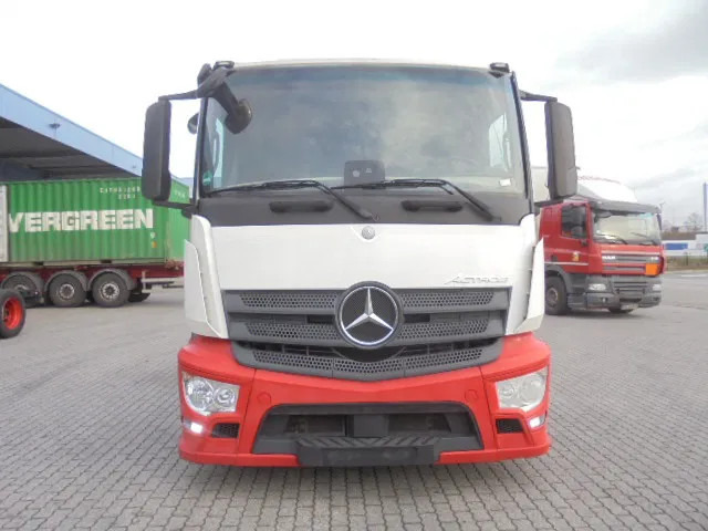 Mercedes-Benz Actros 2340 LL 6X2 - Camión portavehículos: foto 2 Mercedes-Benz Actros 2340 LL 6X2 - Camión portavehículos: foto 2