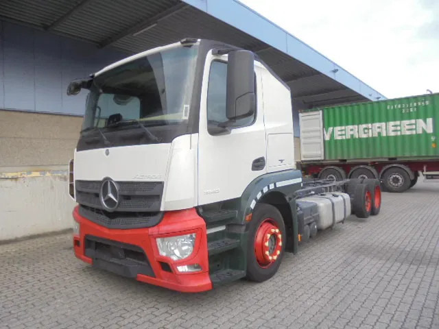 Mercedes-Benz Actros 2340 LL 6X2 - Camión portavehículos: foto 1 Mercedes-Benz Actros 2340 LL 6X2 - Camión portavehículos: foto 1