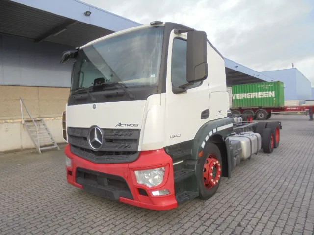 Mercedes-Benz Actros 2340 LL 6X2 - Camión portavehículos: foto 1 Mercedes-Benz Actros 2340 LL 6X2 - Camión portavehículos: foto 1