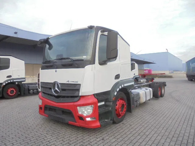 Mercedes-Benz Actros 2340 LL 6X2 - Camión portavehículos: foto 1 Mercedes-Benz Actros 2340 LL 6X2 - Camión portavehículos: foto 1