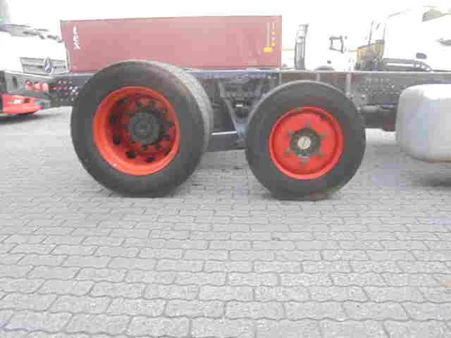 Mercedes-Benz Actros 2340 LL 6X2 - Camión portavehículos: foto 4 Mercedes-Benz Actros 2340 LL 6X2 - Camión portavehículos: foto 4