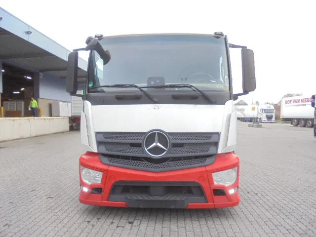 Mercedes-Benz Actros 2340 LL 6X2 - Camión portavehículos: foto 2 Mercedes-Benz Actros 2340 LL 6X2 - Camión portavehículos: foto 2
