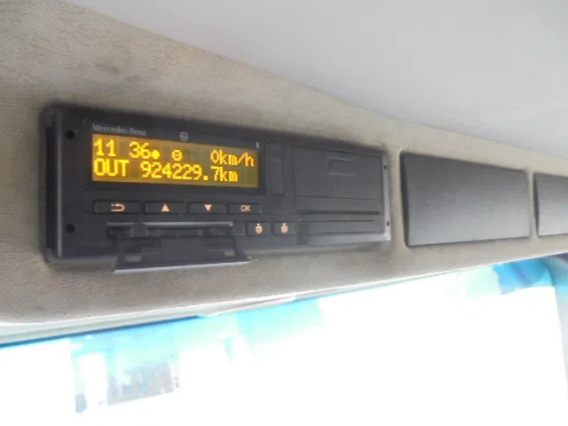 Camión portavehículos Mercedes-Benz Actros 2340 LL 6X2: foto 11 Camión portavehículos Mercedes-Benz Actros 2340 LL 6X2: foto 11