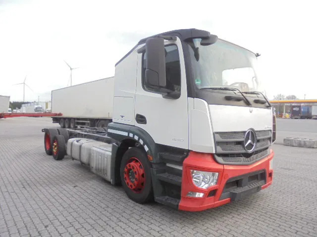 Mercedes-Benz Actros 2340 LL 6X2 - Camión portavehículos: foto 3 Mercedes-Benz Actros 2340 LL 6X2 - Camión portavehículos: foto 3