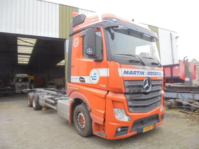 Mercedes-Benz Actros 2542 LS 6X2 ENGINE BROKE - Camión portacontenedore/ Intercambiable: foto 3 Mercedes-Benz Actros 2542 LS 6X2 ENGINE BROKE - Camión portacontenedore/ Intercambiable: foto 3