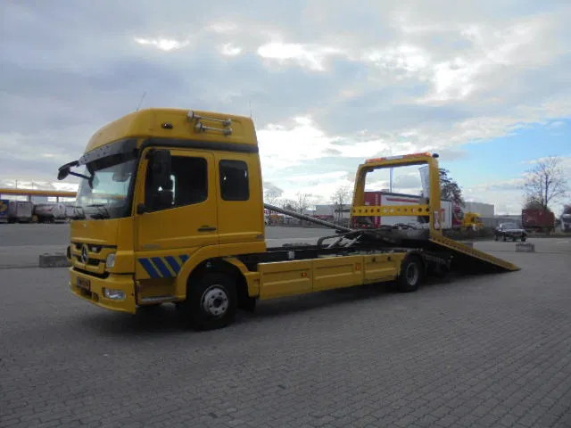 Mercedes-Benz Atego 1224 NL TRUCK - Grua de remolque autos: foto 1 Mercedes-Benz Atego 1224 NL TRUCK - Grua de remolque autos: foto 1