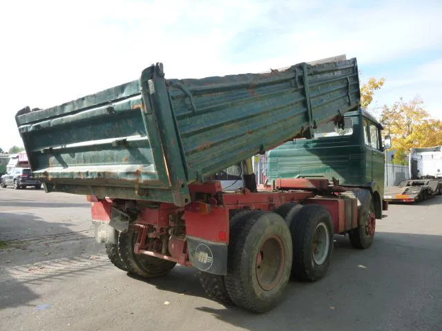 Mercedes-Benz LP LPK 2232 6X4 - Camión volquete: foto 3 Mercedes-Benz LP LPK 2232 6X4 - Camión volquete: foto 3