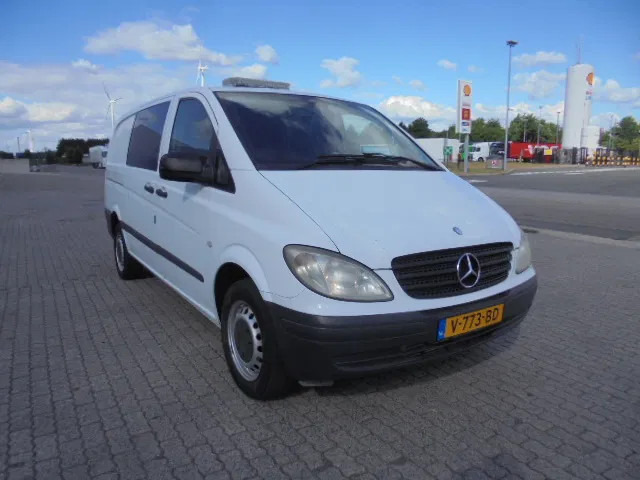 Mercedes-Benz Vito 110 - Furgoneta pequeña, Furgoneta combi: foto 3 Mercedes-Benz Vito 110 - Furgoneta pequeña, Furgoneta combi: foto 3