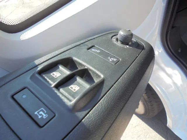 Furgón Opel Movano L3H2 2.2L BLUE HDI 140: foto 9